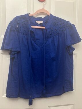 Knox Rose Blue Embroidered Tie-Front Flutter Sleeve Top